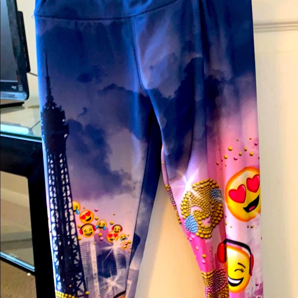 Girls emoji leggings